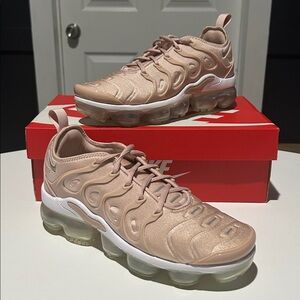 Nike Air VaporMax Plus “Pink Oxford” Women’s Size 8.5